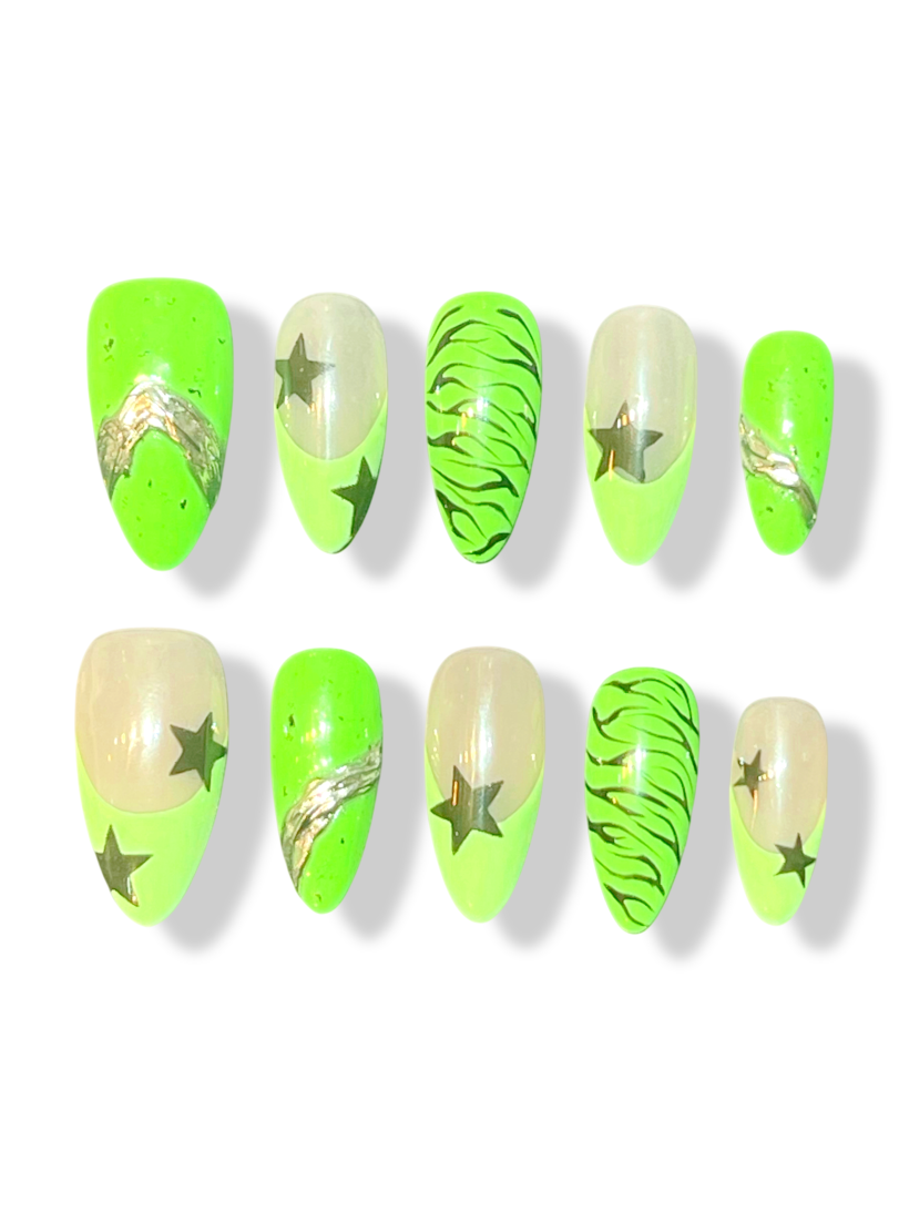 Parrot Feather · Finger Nail