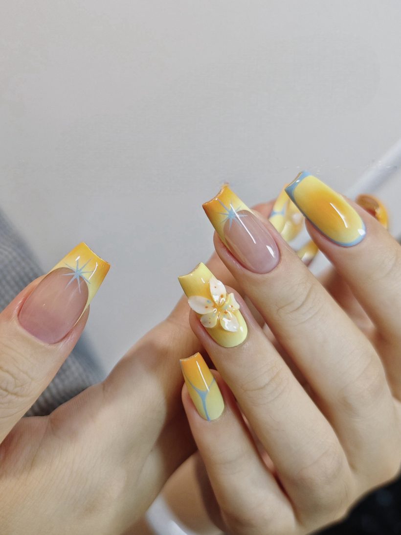 Sgraffito Sunflower · Handmade Finger Nail - Image 2