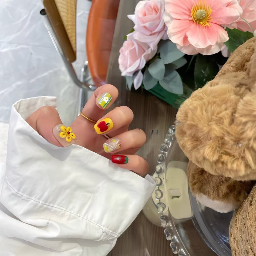 Doodle Bloom · Handmade Finger Nail - Image 2