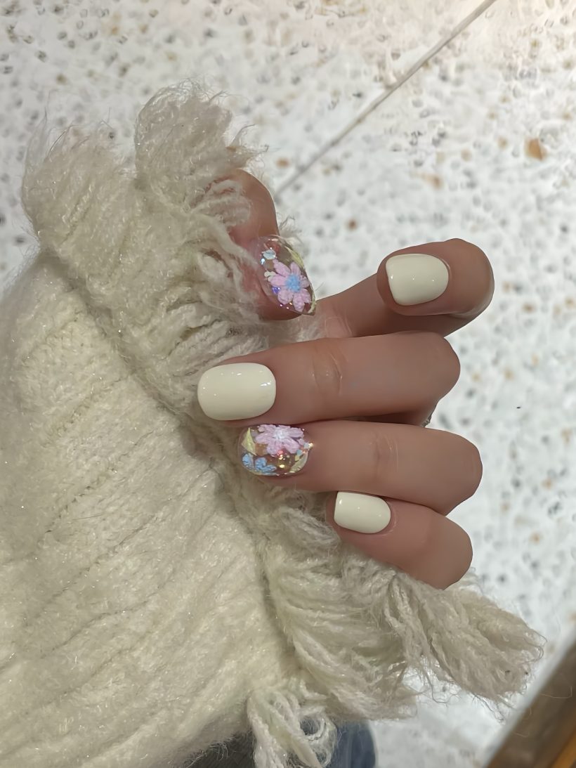 Floral Breeze · Handmade Finger Nail - Image 2