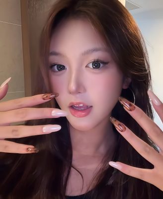 Pearl Leapard · Finger Nail