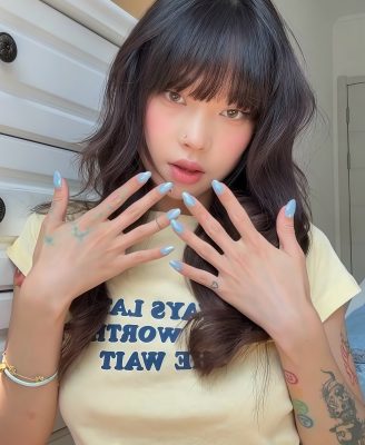 Pearl Sky · Finger Nail