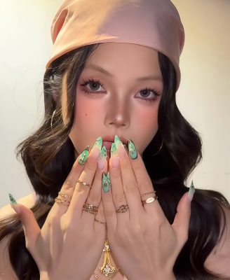 Metal Space · Finger Nail