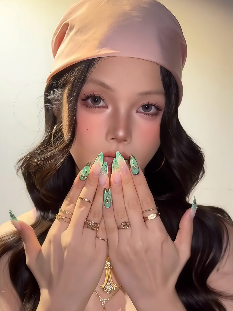 Metal Space · Finger Nail